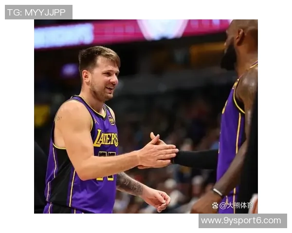 米切尔遭遇包夹表现起伏13投仅4中却收获准三双与6次失误